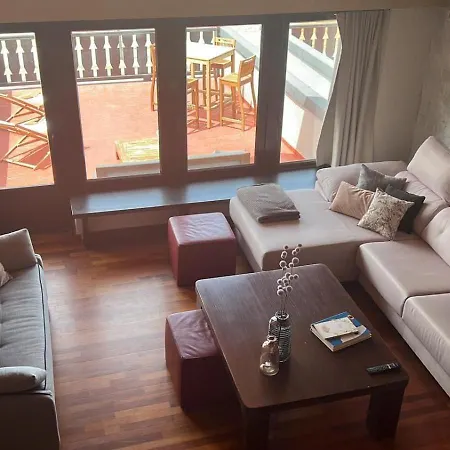 Apartment Lf Level Duplex *