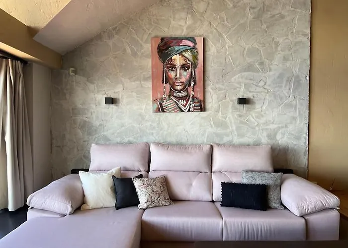 Lf Level Duplex Apartment *